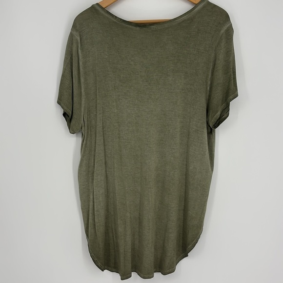 Seven7 Short-Sleeved V-Neck Crisscross High-Low Tee Women’s Size XL in Green - Picture 6 of 6